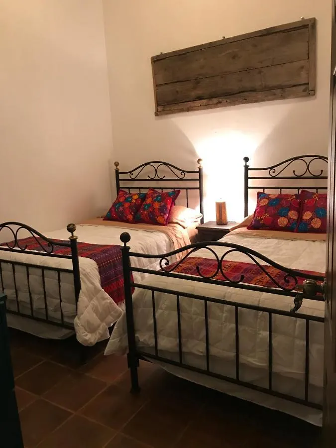 Hotel Luna Maya Antigua