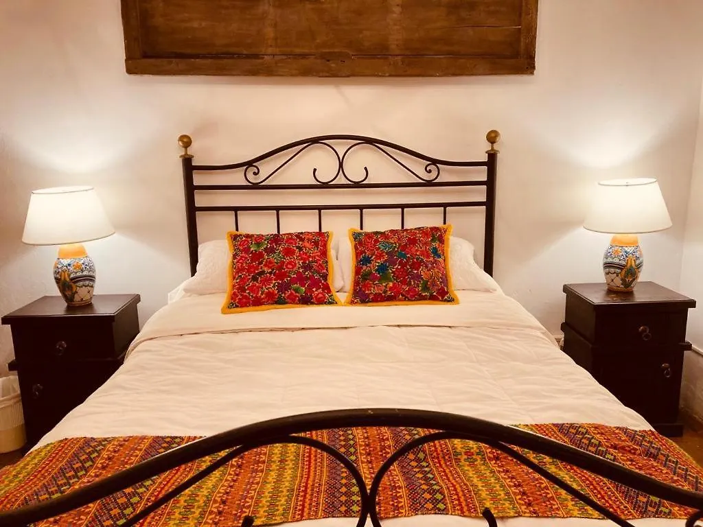 Hotel Luna Maya Antigua